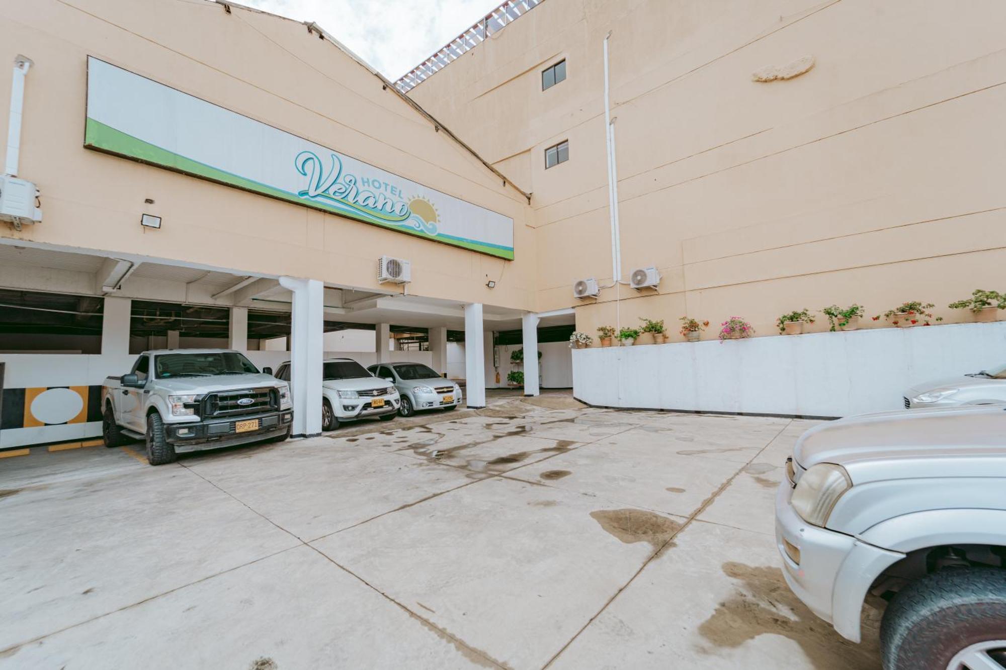 Hotel Verano Ibagué Kültér fotó